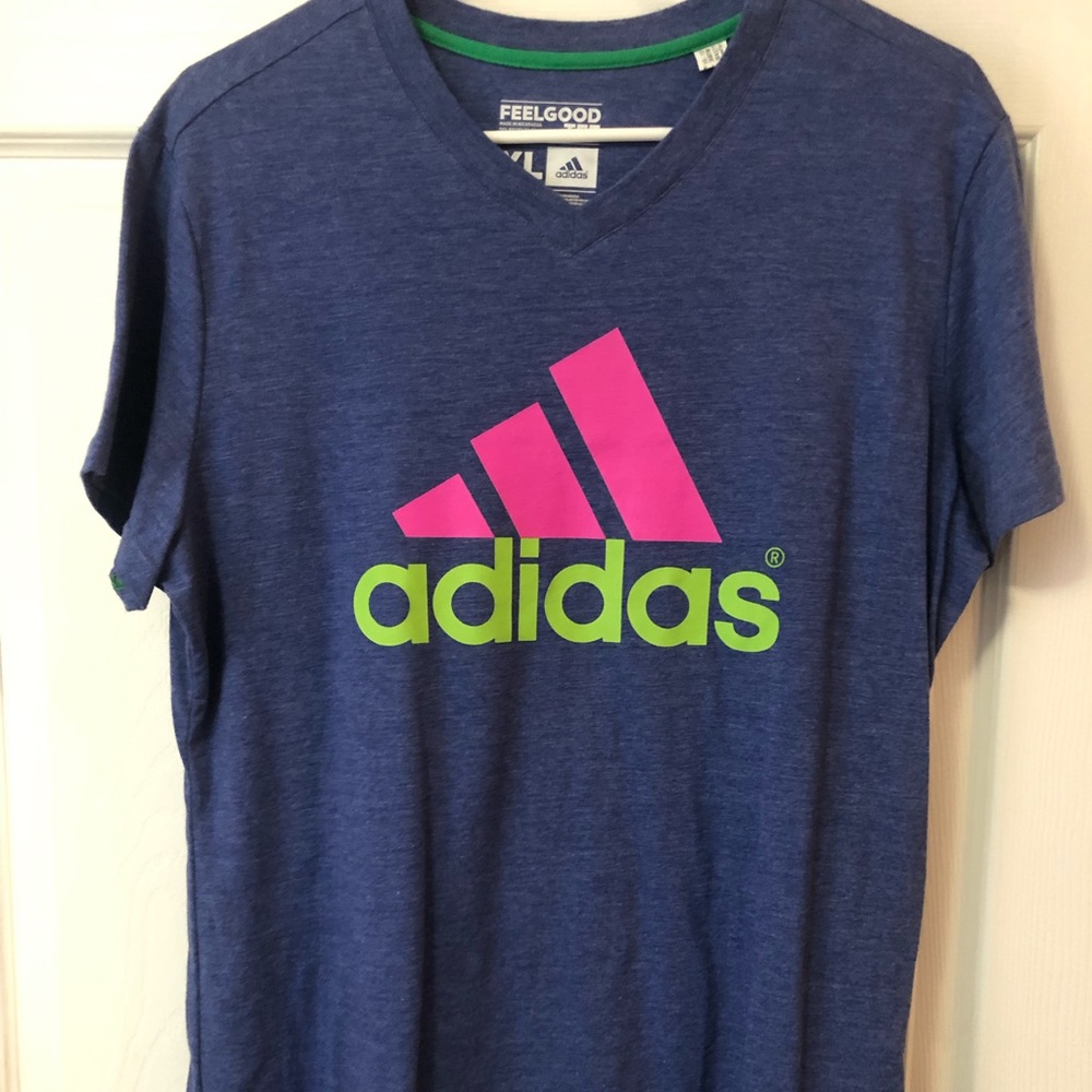 Adidas short sleeve tee. Womens X Large.
